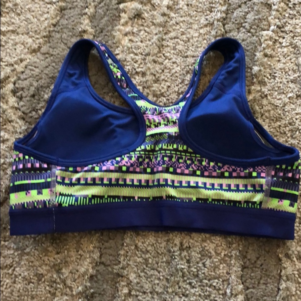 Nike - Picture 2 of 2